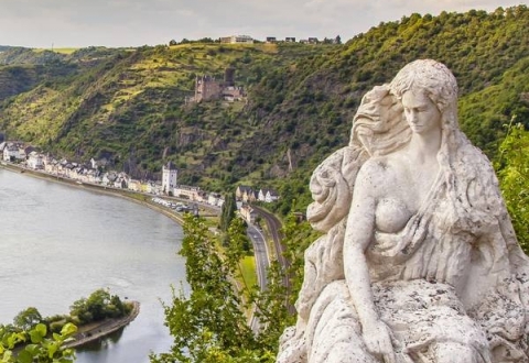 LUEFTNER -csm_St._Goarshausen_Loreley_figure_and_Rhine_valley_shutterstock_675345679_3cbb477d6b