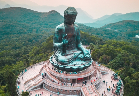 photo-1513415564515-763d91423bdd