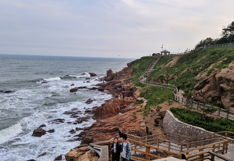 photo-1559300033-8d51d8820666