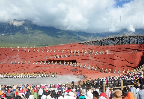 LIJIANG - Impressive Lijiang show - m