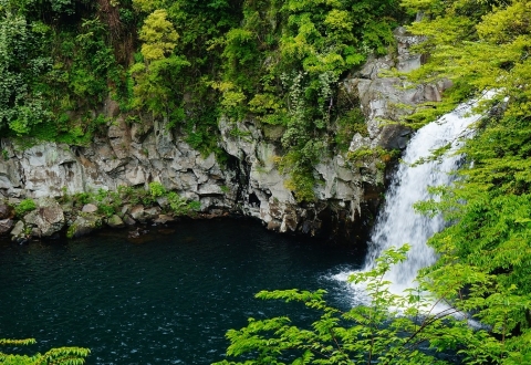 jeju-island-falls-cheonjeyeon-1594587_1280