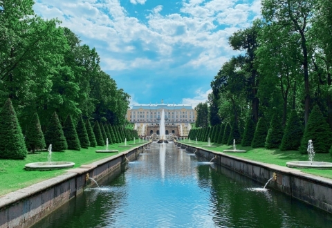 photo-1566436754738-779245ac984c