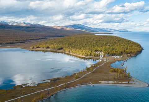 Khuvsgul Lake_austin-crow-pbSkGkk5G18-unsplash