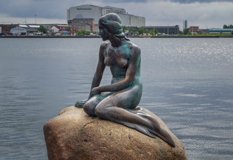 DENMARK 4